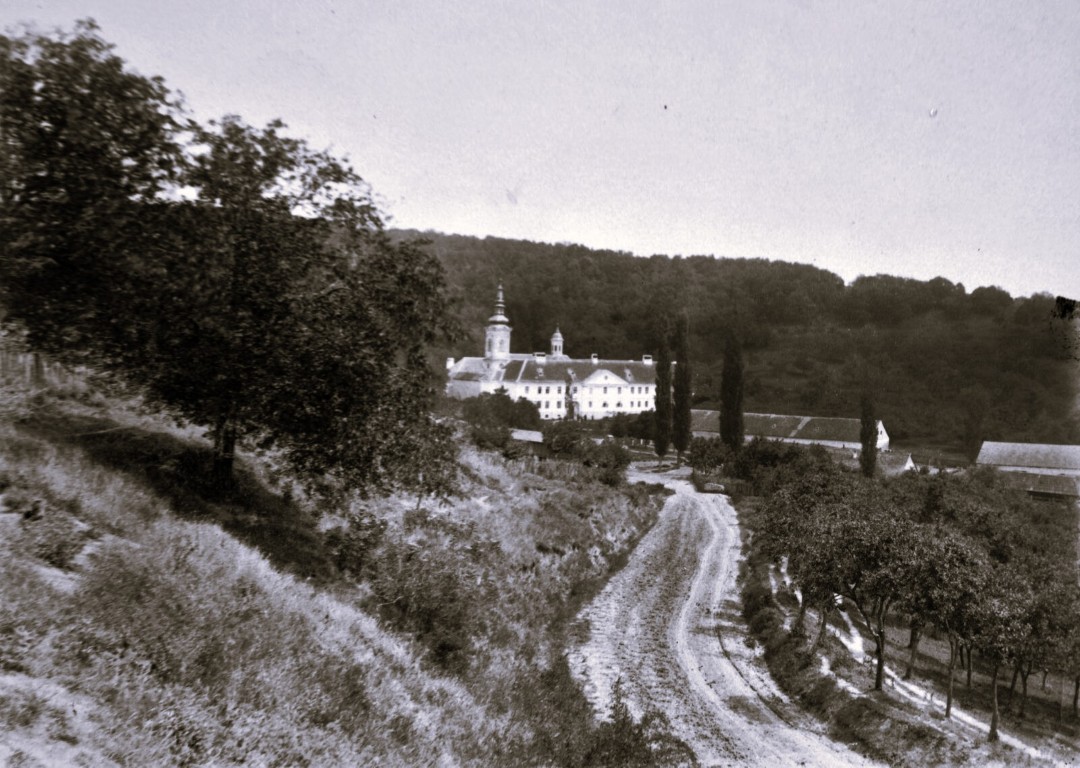 Фотографија из галерије Манастира Кувеждин, 20